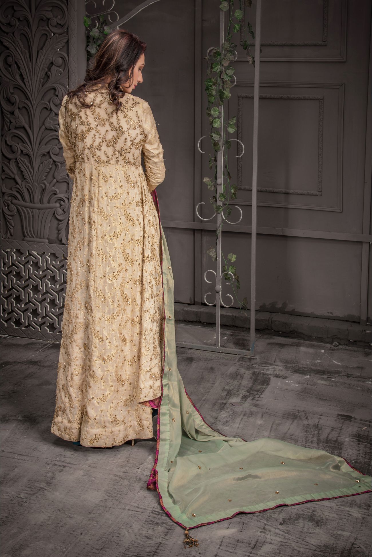 Bridal Dresses Buy Exclusive Golden And Sea Green Bridal Wear – Aqbd09 Online In USA, Uk & Pakistan - 04