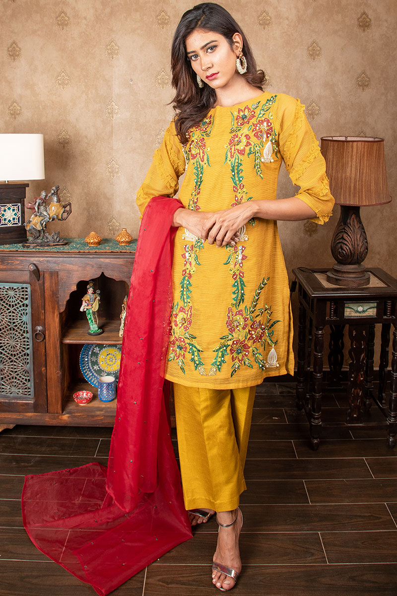 Buy Exclusive MUSAtard & Red Party Wear – Sds384 Online In USA, Uk & Pakistan - 02