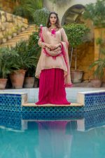 Buy Exclusive Tea Pink And Shocking Pink Luxury Pret – Sds507 Online in UK, USA & Pakistan