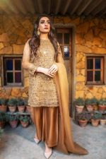 EXCLUSIVE GOLDEN LUXURY PRET 2021